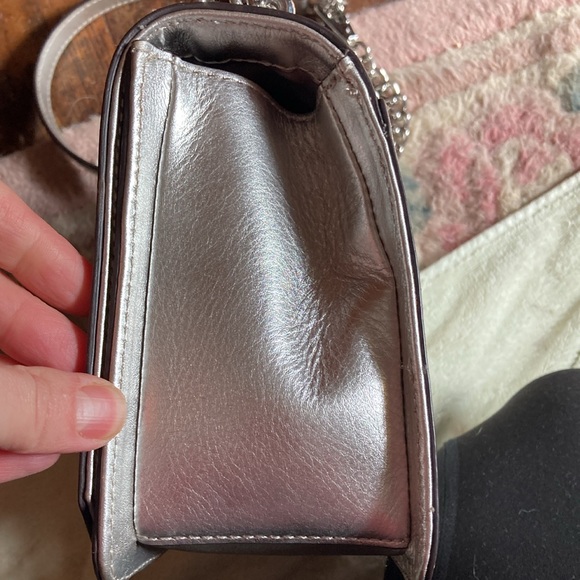 Rebecca Minkoff metallic chevron crossbody/shoulder bag - Picture 8 of 12